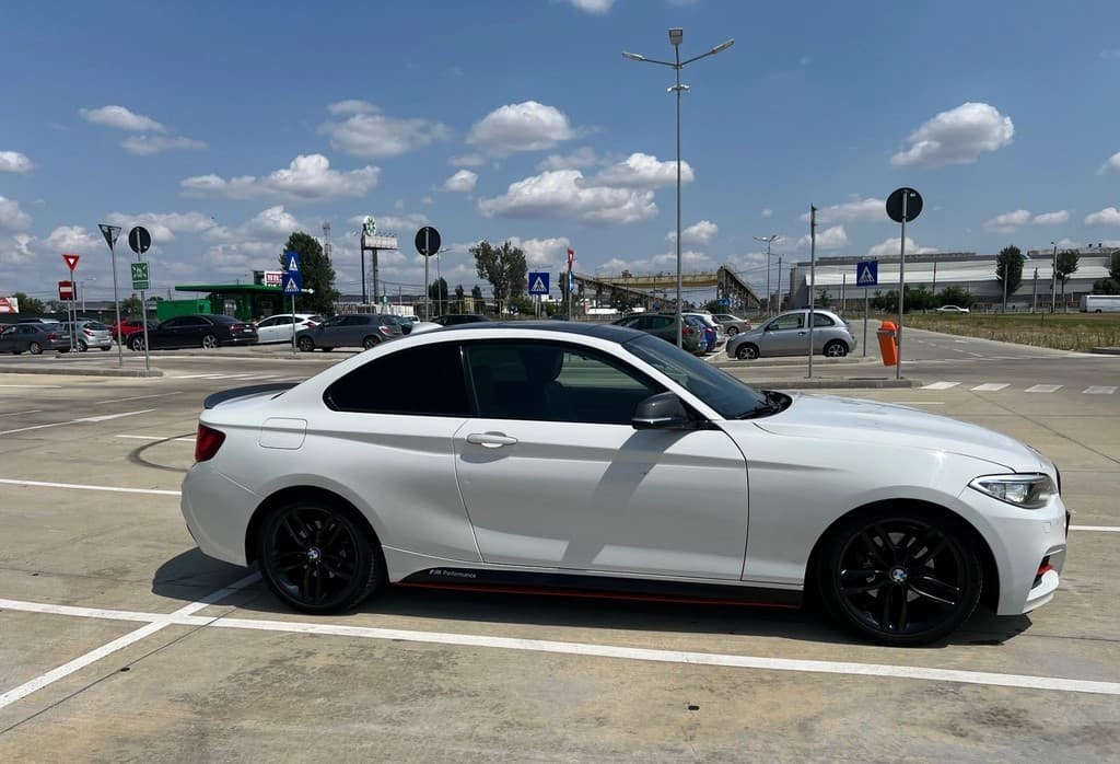 Imagine 1/4: BMW Seria 2 228i Cabrio Sport-Aut. M Sport | BMW 2 Series | Preț: 14.500 EUR | Locație: Baia de Aramă, Mehedinți BMW Seria 2 228i Cabrio Sport-Aut. M Sport - BMW - 2 Series - anul 2016 - Baia de Aramă, Mehedinți - 14.500 EUR - imagine 1 din 4 - mașină second hand