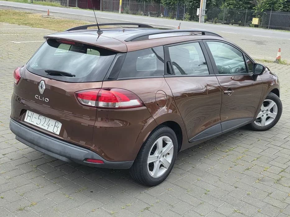 Imagine 1/9: Renault Clio 1.2benzina 2014 Navi Jante Import Olanda Schimb | Renault Clio | Preț: 4.900 EUR | Locație: Târgu Neamț, Neamț Renault Clio 1.2benzina 2014 Navi Jante Import Olanda Schimb - Renault - Clio - anul 2014 - Târgu Neamț, Neamț - 4.900 EUR - imagine 1 din 9 - mașină second hand