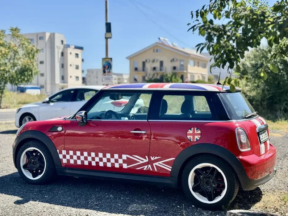 Imagine 1/7: and mini cooper . Variante / schimb cu automata | Mini Cooper | Preț: 2.290 EUR | Locație: Năvodari, Constanța and mini cooper . Variante / schimb cu automata - Mini - Cooper - anul 2008 - Năvodari, Constanța - 2.290 EUR - imagine 1 din 7 - mașină second hand