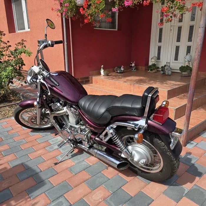 Imagine 1/4: Suzuki Intruder VS 750 schimb/variante auto | Suzuki | Preț: 1.800 EUR | Locație: Iernut, Mureș Suzuki Intruder VS 750 schimb/variante auto - Suzuki - anul 1987 - Iernut, Mureș - 1.800 EUR - imagine 1 din 4 - motocicletă second hand