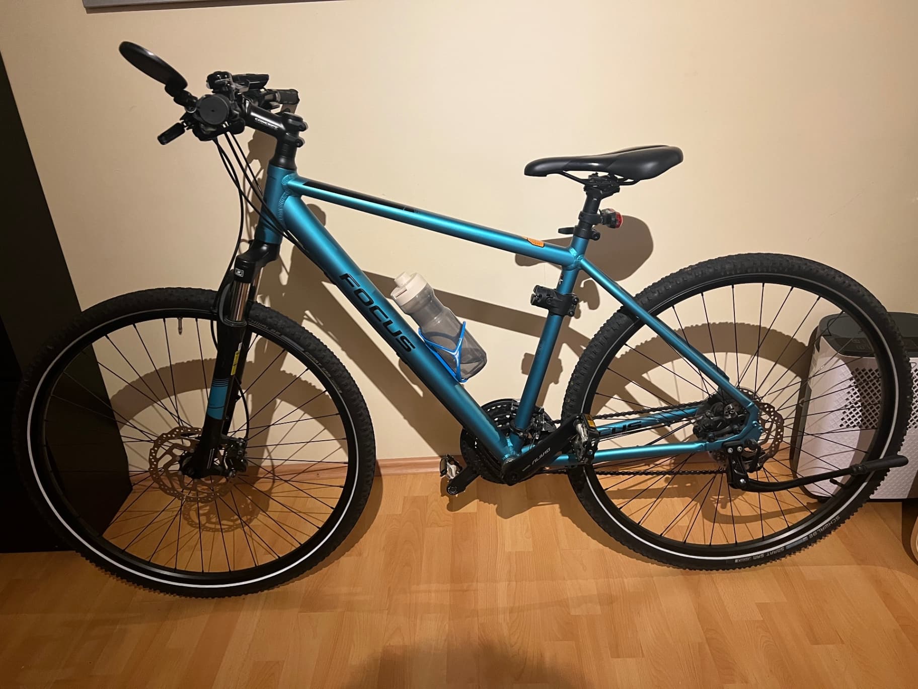 Imagine 1/9: Bicicleta trekking Focus Crater Lake 28” | Preț: 380 EUR | Locație: Sector 2, București Bicicleta trekking Focus Crater Lake 28” - Sector 2, București - 380 EUR - imagine 1 din 9 - anunț second hand
