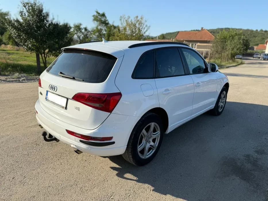 Imagine 1/5: Audi Q5 Variante sau schimb cu Atv ! | Audi Q7 | Preț: 8.999 EUR | Locație: Geoagiu, Hunedoara Audi Q5 Variante sau schimb cu Atv ! - Audi - Q7 - anul 2010 - Geoagiu, Hunedoara - 8.999 EUR - imagine 1 din 5 - mașină second hand