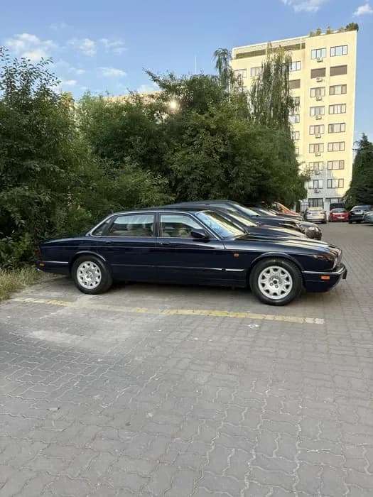 Vand/schimb Jaguar XJ 3.2 1995 | Preț: 11.800 EUR | Locație: Otopeni, Ilfov Vand/schimb Jaguar XJ 3.2 1995 - Otopeni, Ilfov - 11.800 EUR - mașină second hand