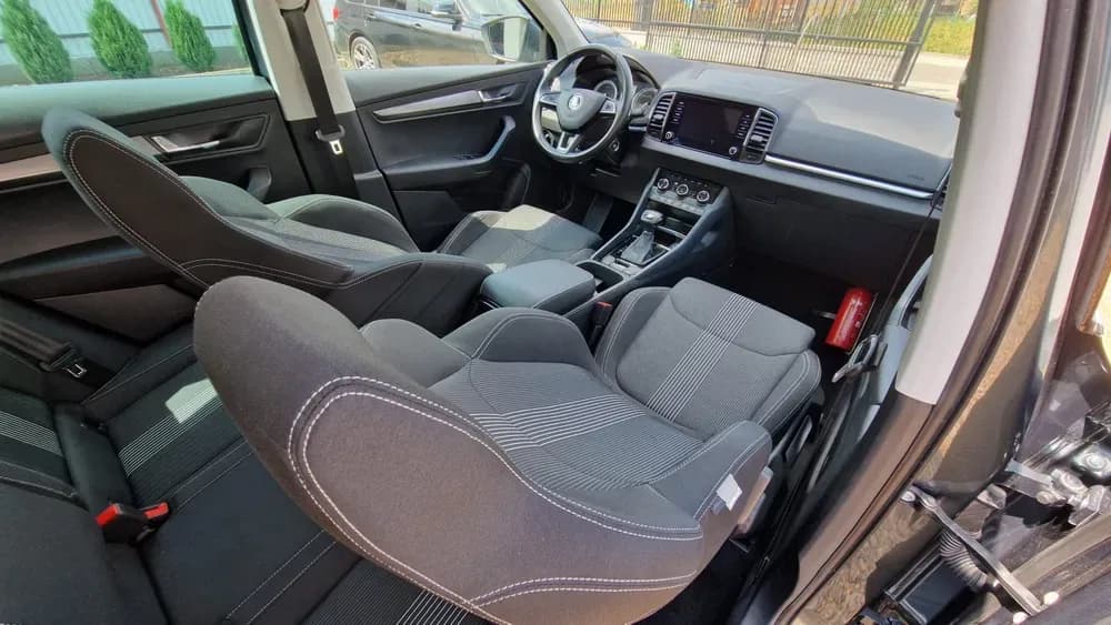 Imagine 1/8: Vand/Schimb/Skoda Karoq | Skoda Kodiaq | Preț: 12.000 EUR | Locație: Cluj-Napoca, Cluj Vand/Schimb/Skoda Karoq - Skoda - Kodiaq - anul 2017 - Cluj-Napoca, Cluj - 12.000 EUR - imagine 1 din 8 - mașină second hand