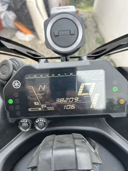 Imagine 1/4: Vand/Schimb Yamaha Niken 2019 full si extra dotari , stare foarte buna | Yamaha | Preț: 7.500 EUR | Locație: Brașov, Brașov Vand/Schimb Yamaha Niken 2019 full si extra dotari , stare foarte buna - Yamaha - anul 2019 - Brașov, Brașov - 7.500 EUR - imagine 1 din 4 - motocicletă second hand