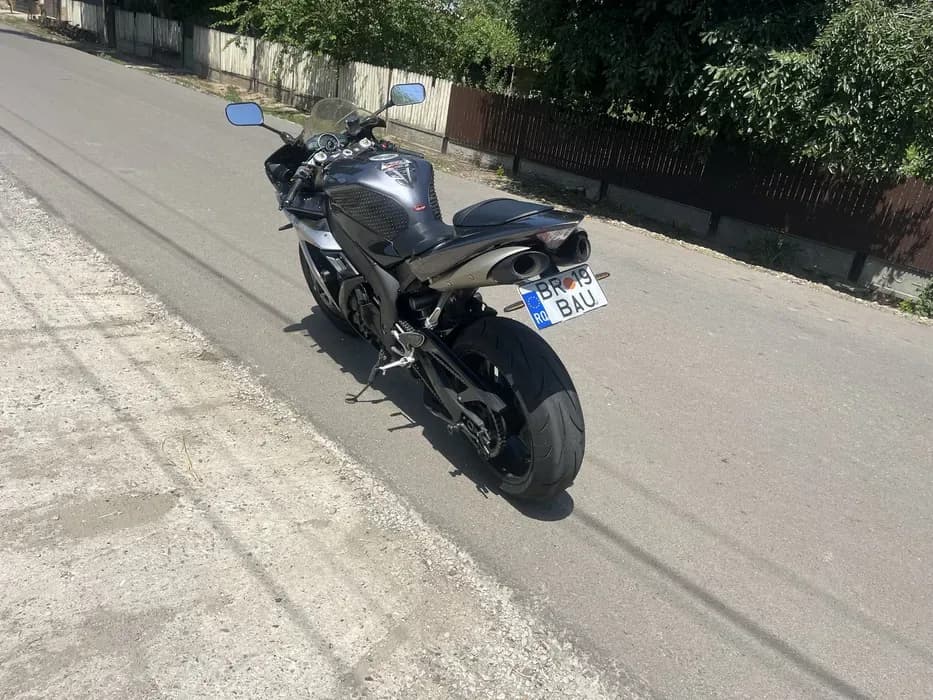 Vand sau schimb Yamaha r1 RN12 | Preț: 4.200 EUR | Locație: Însurăței, Brăila Vand sau schimb Yamaha r1 RN12 - Însurăței, Brăila - 4.200 EUR - motocicletă second hand