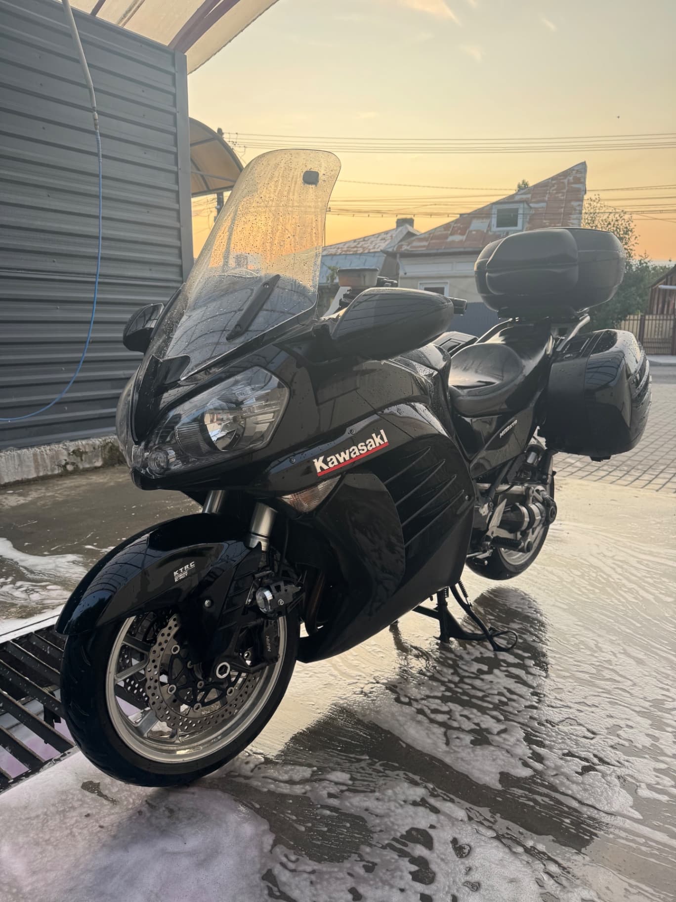 Imagine 1/8: Kawasaki GTR 1400 ABS Concours | Kawasaki | Preț: 7.300 EUR | Locație: Buhuși, Bacău Kawasaki GTR 1400 ABS Concours - Kawasaki - anul 2011 - Buhuși, Bacău - 7.300 EUR - imagine 1 din 8 - motocicletă second hand