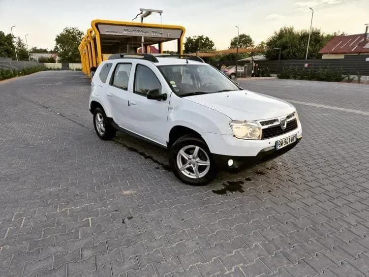 Dacia Duster, 2012 Euro 5, 1.5 DCi 110 cp, CASH/RATE/VARIANTE | Preț: 5.350 EUR | Locație: Focșani, Vrancea Dacia Duster, 2012 Euro 5, 1.5 DCi 110 cp, CASH/RATE/VARIANTE - Focșani, Vrancea - 5.350 EUR - mașină second hand