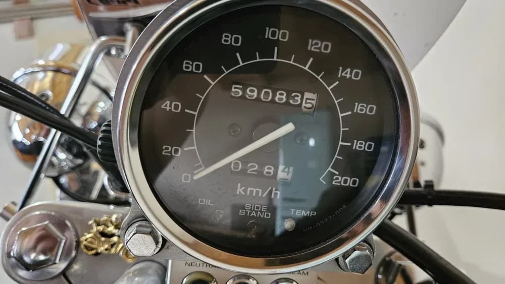 Imagine 1/8: Honda VT 1100 Shadow American Classic Edition (Schimb cu A6 Quattro) | Honda | Preț: 5.300 EUR | Locație: Arad, Arad Honda VT 1100 Shadow American Classic Edition (Schimb cu A6 Quattro) - Honda - anul 1995 - Arad, Arad - 5.300 EUR - imagine 1 din 8 - motocicletă second hand